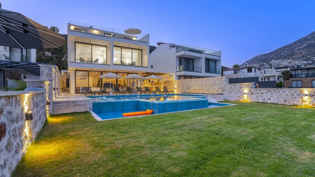 Villa Lion